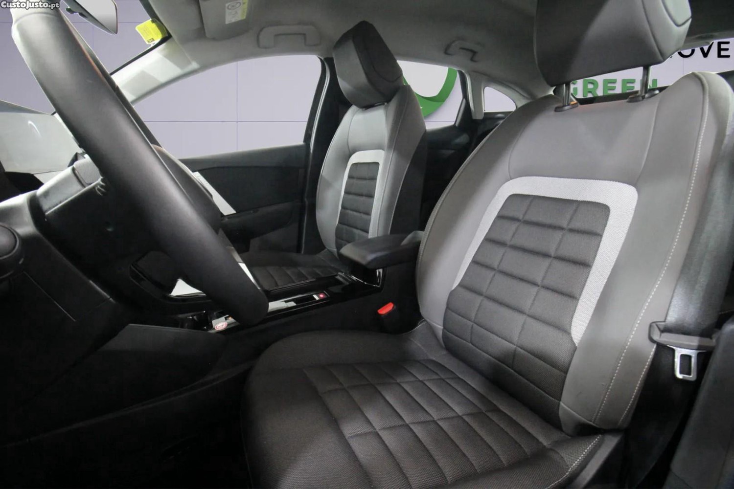 Citroën e-C4 54 kWh Plus — fotografia 10