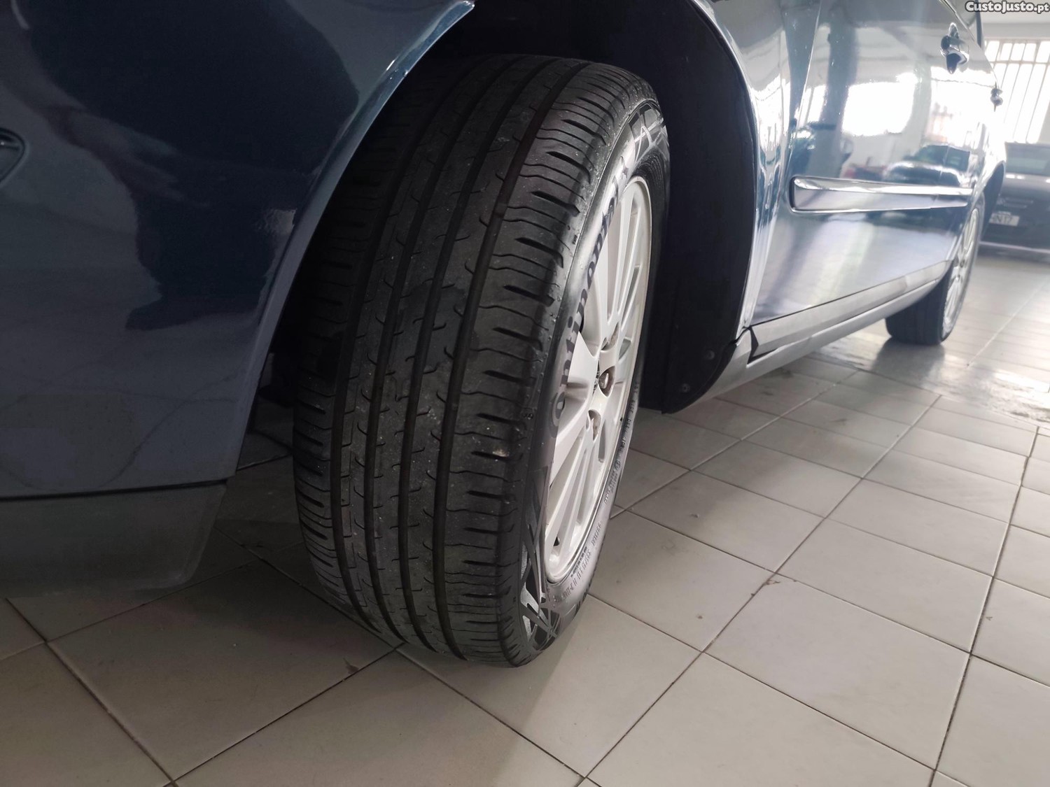 Volvo V50 2.0d Momentum — fotografia 4