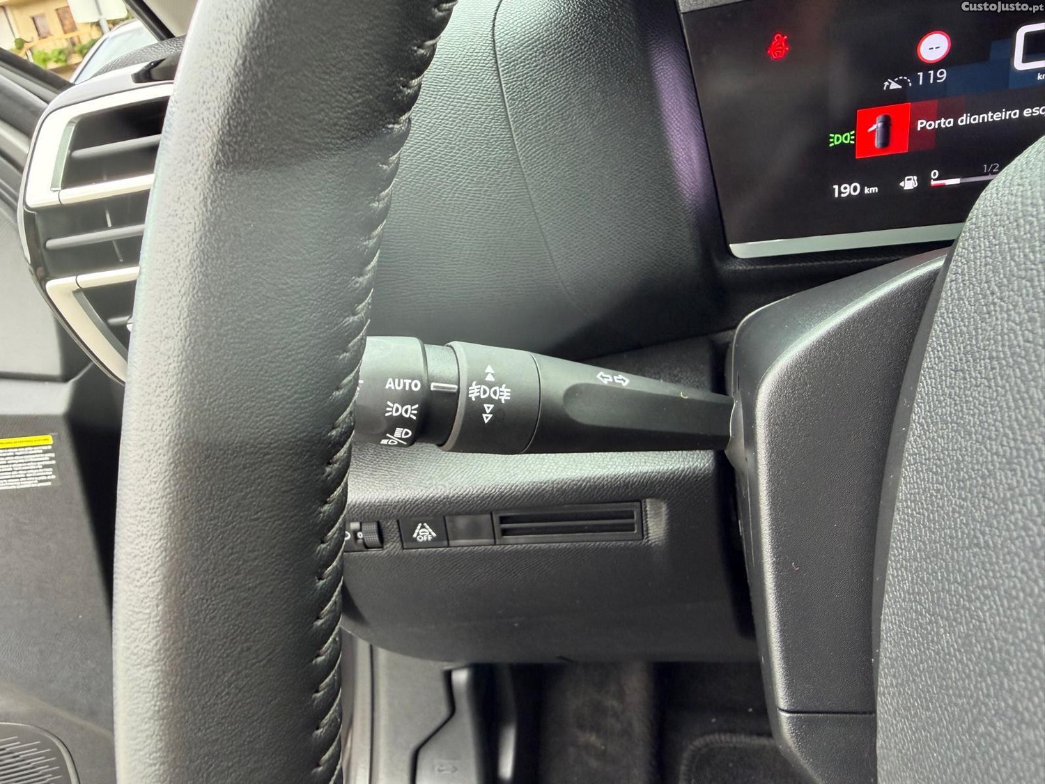 Mercedes-Benz A 200 d AMG Line Aut. — fotografia 10