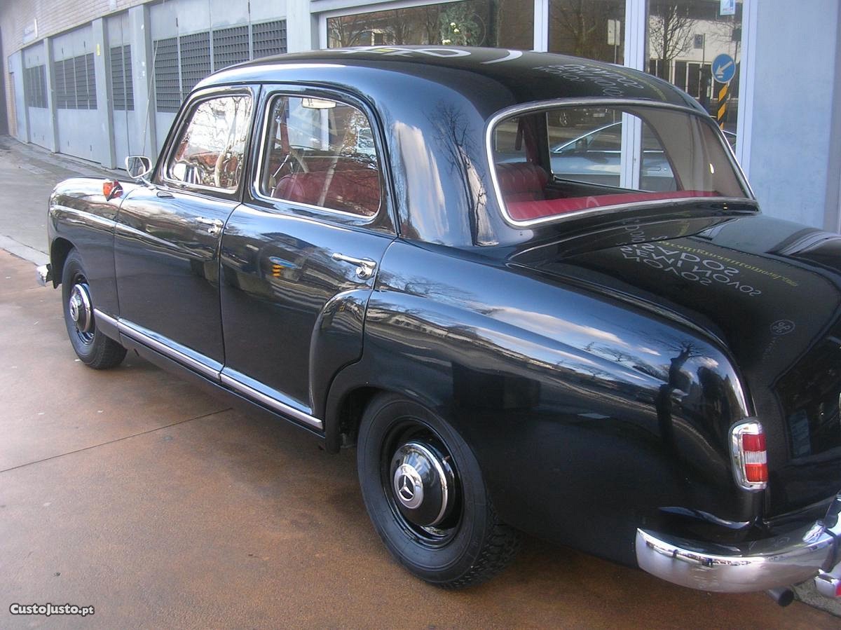 Mercedes-Benz  180 Conduite (Ponton) foto 3
