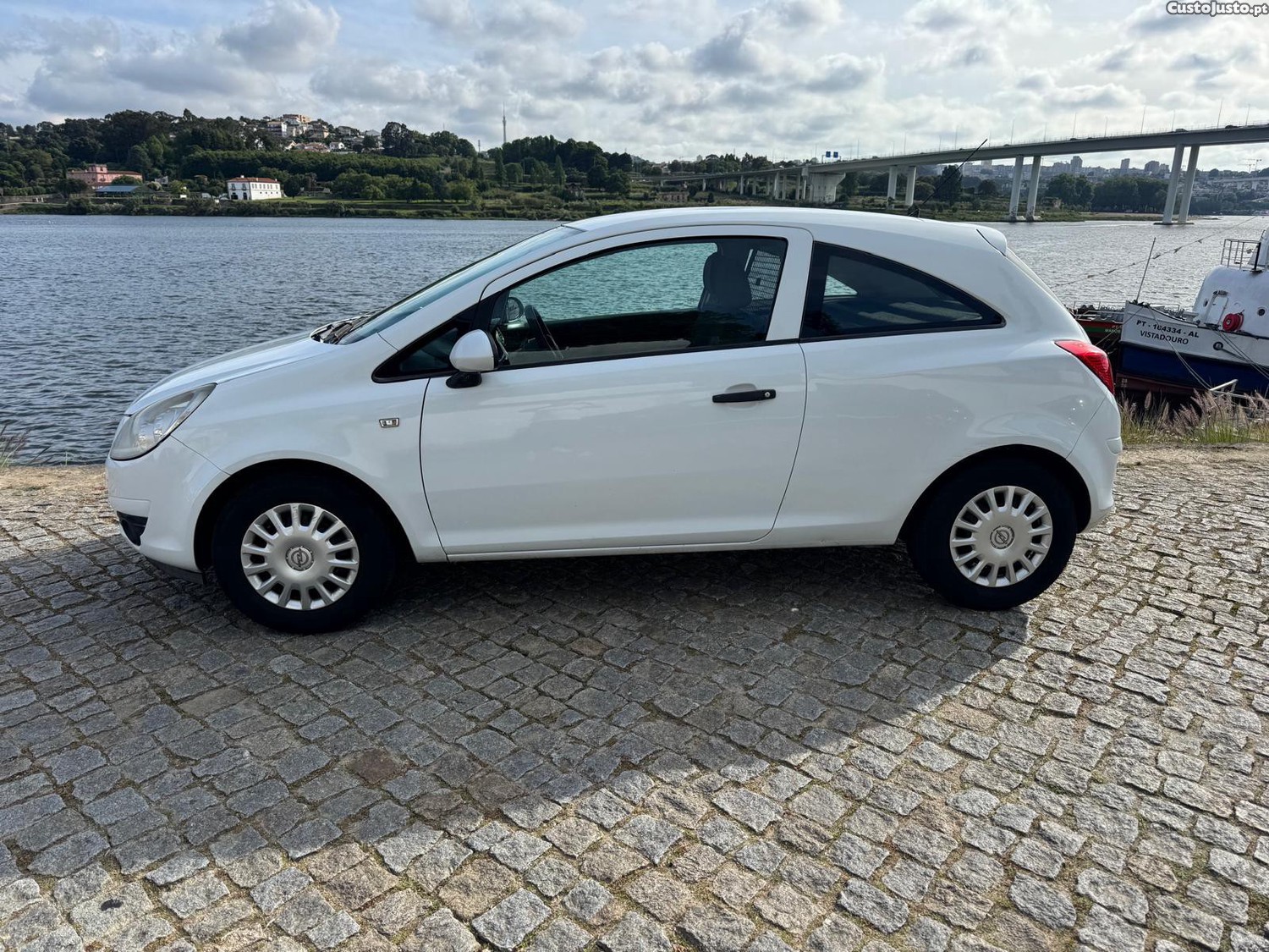 Opel Corsa 1.3 cdti - 08 foto 3