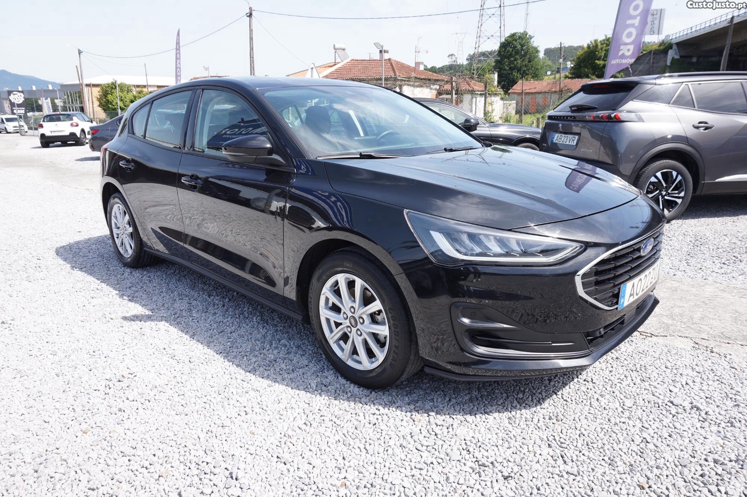 Ford Focus 1.5 tdci 120 PowerShift Connected — fotografia 11