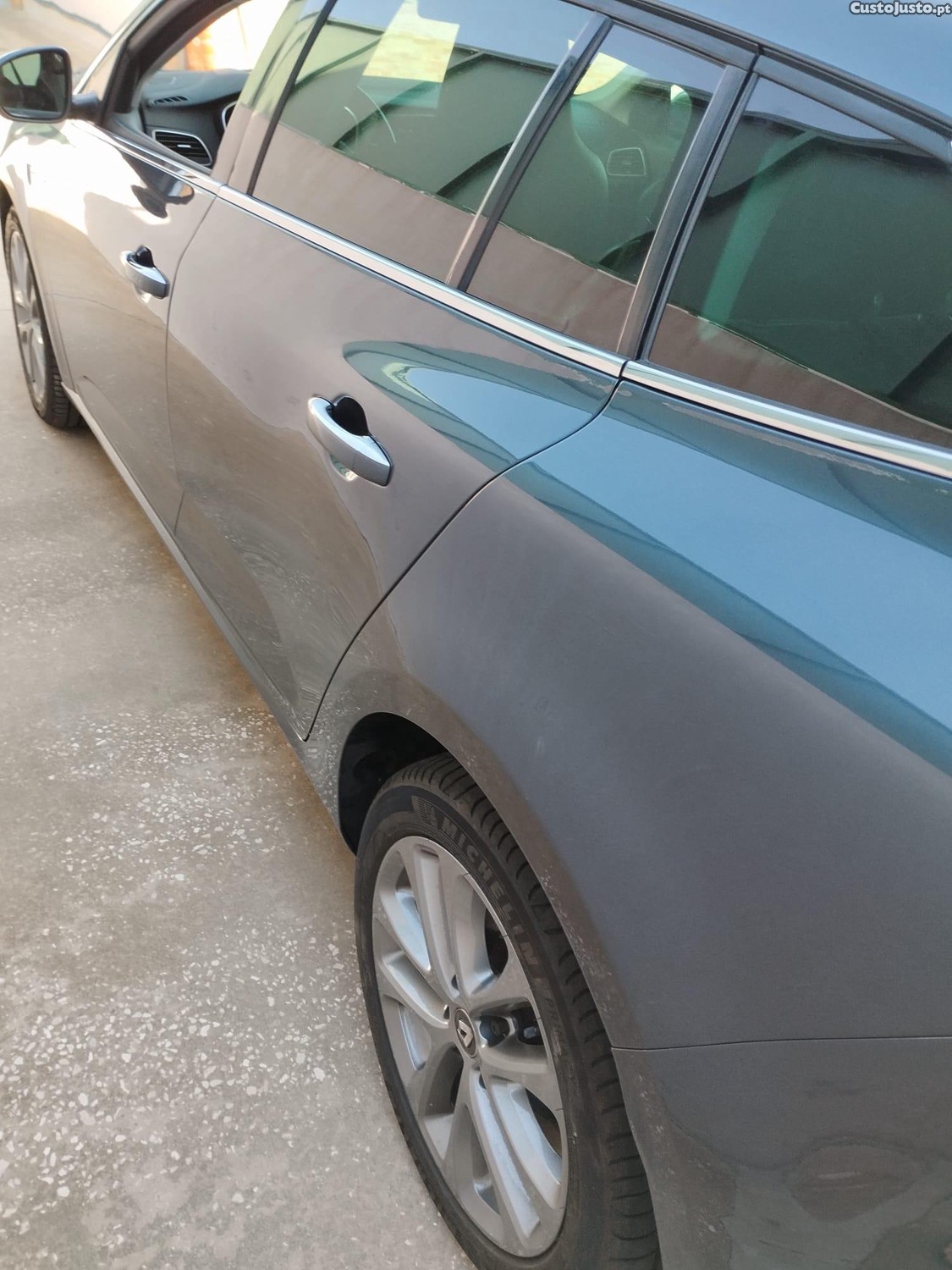 Renault Mégane GT Line 1.5 DCi 110 CV — fotografia 3