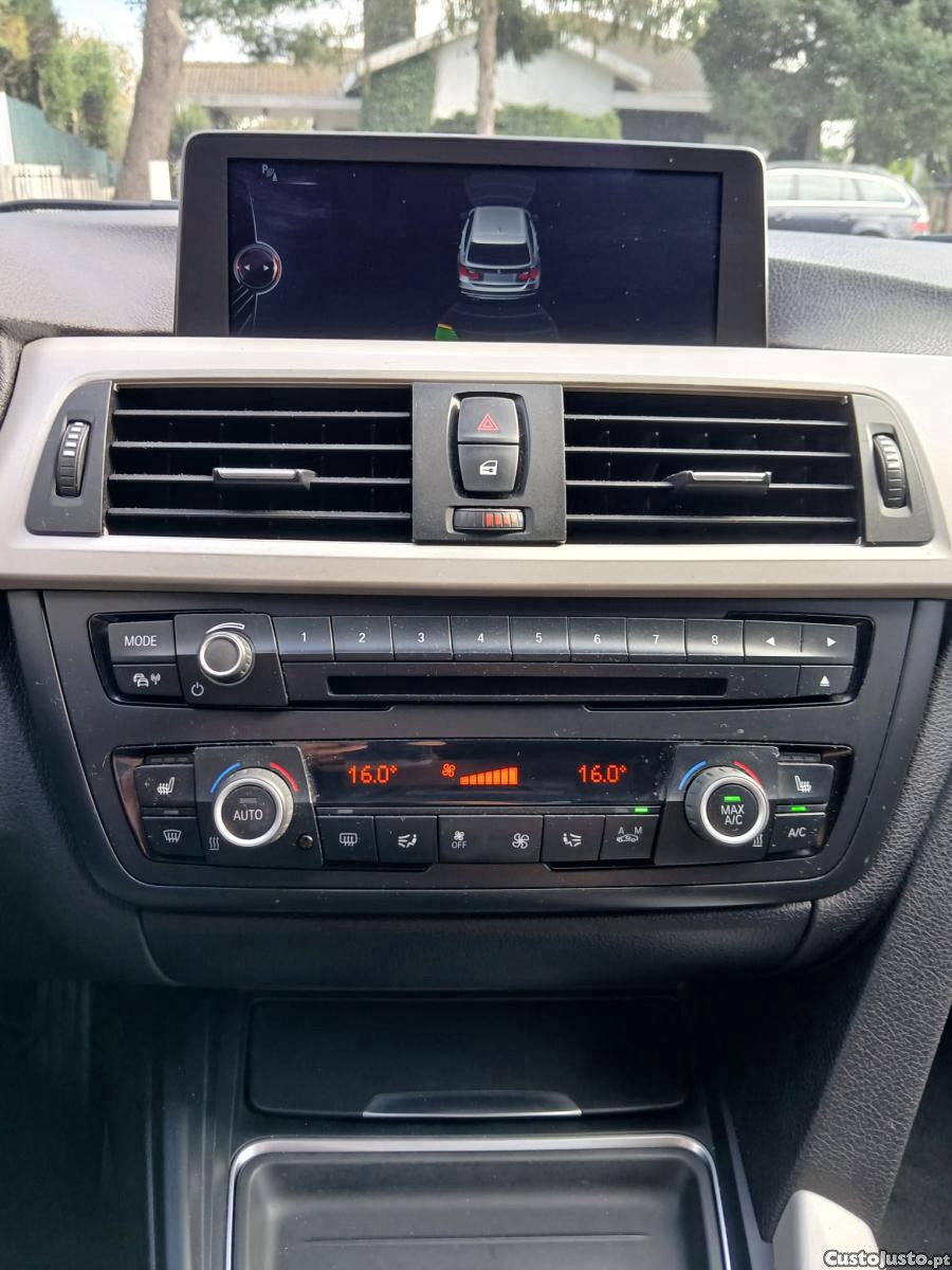 BMW 320 D Touring Efficient Dynamics — fotografia 2