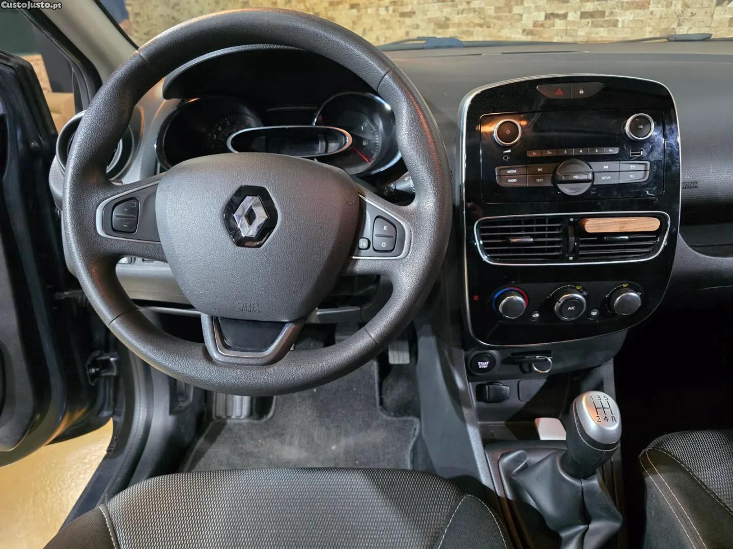 Renault Clio IV | Nacional | 104.000 km | 2019 — fotografia 5
