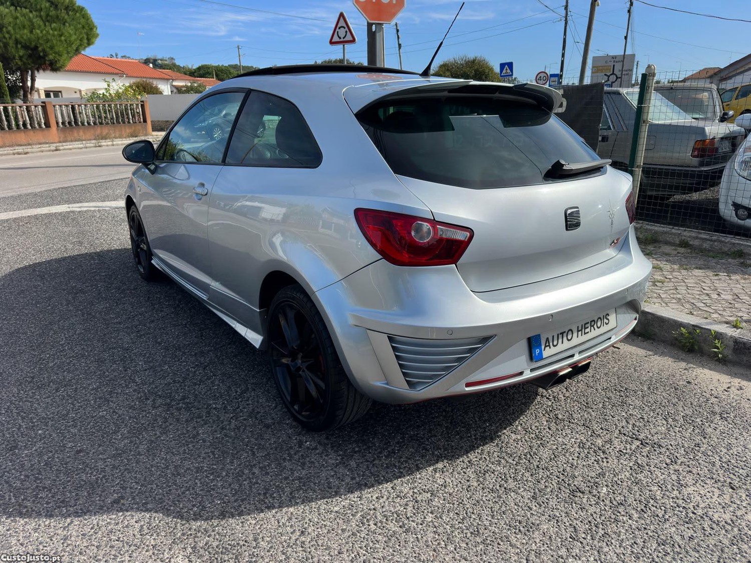 SEAT Ibiza 1.6 TDI spot coupe — fotografia 10