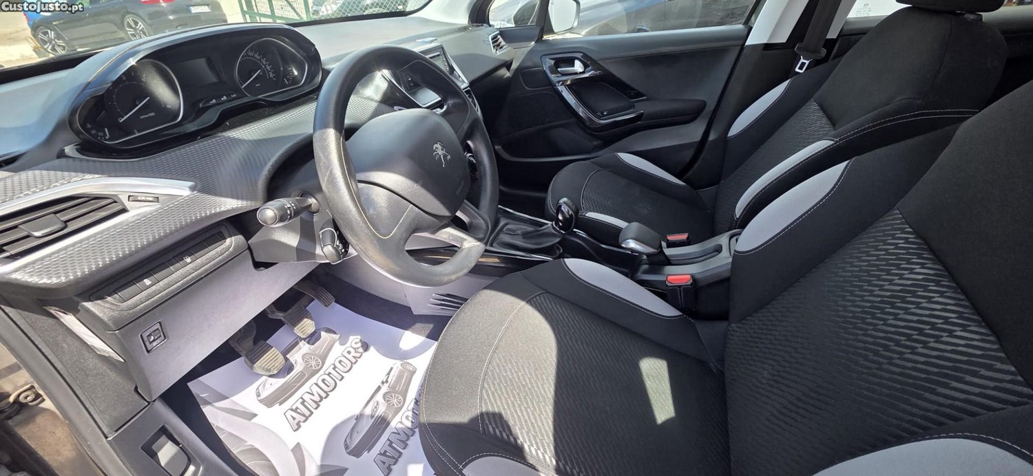 Peugeot 2008 1.6 BlueHDi Active — fotografia 3