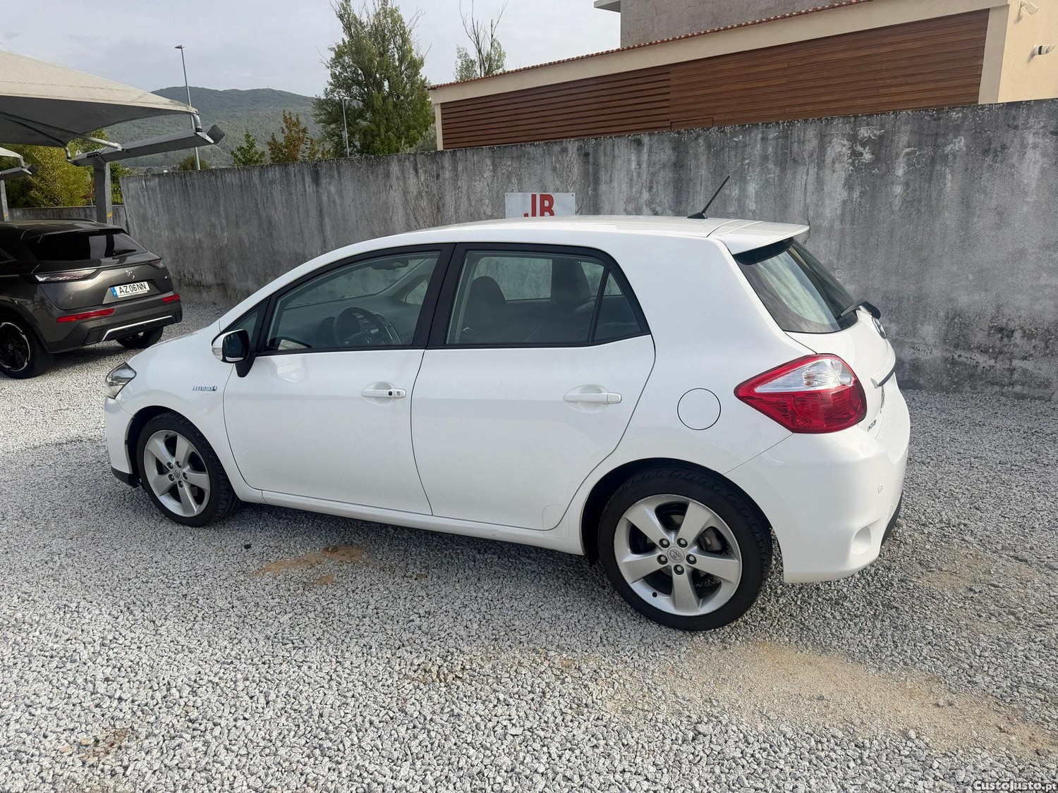 Toyota Auris 1.8 HSD Comfort +P.Sport+Navi — fotografia 12