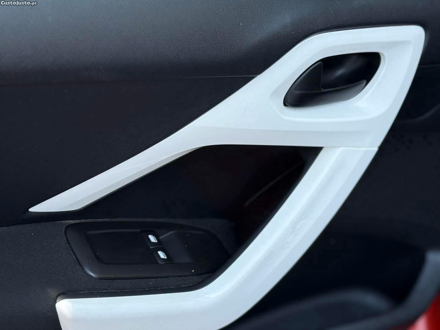 Peugeot 208 1.2 PureTech Like — fotografia 7
