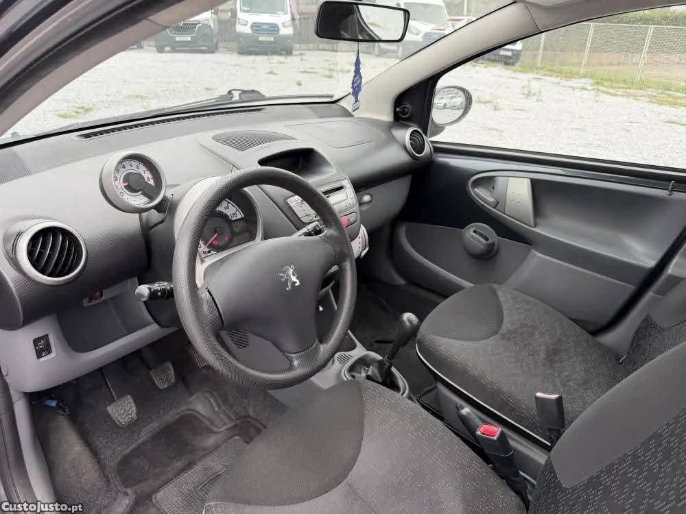 Peugeot 107 1.0 — fotografia 3