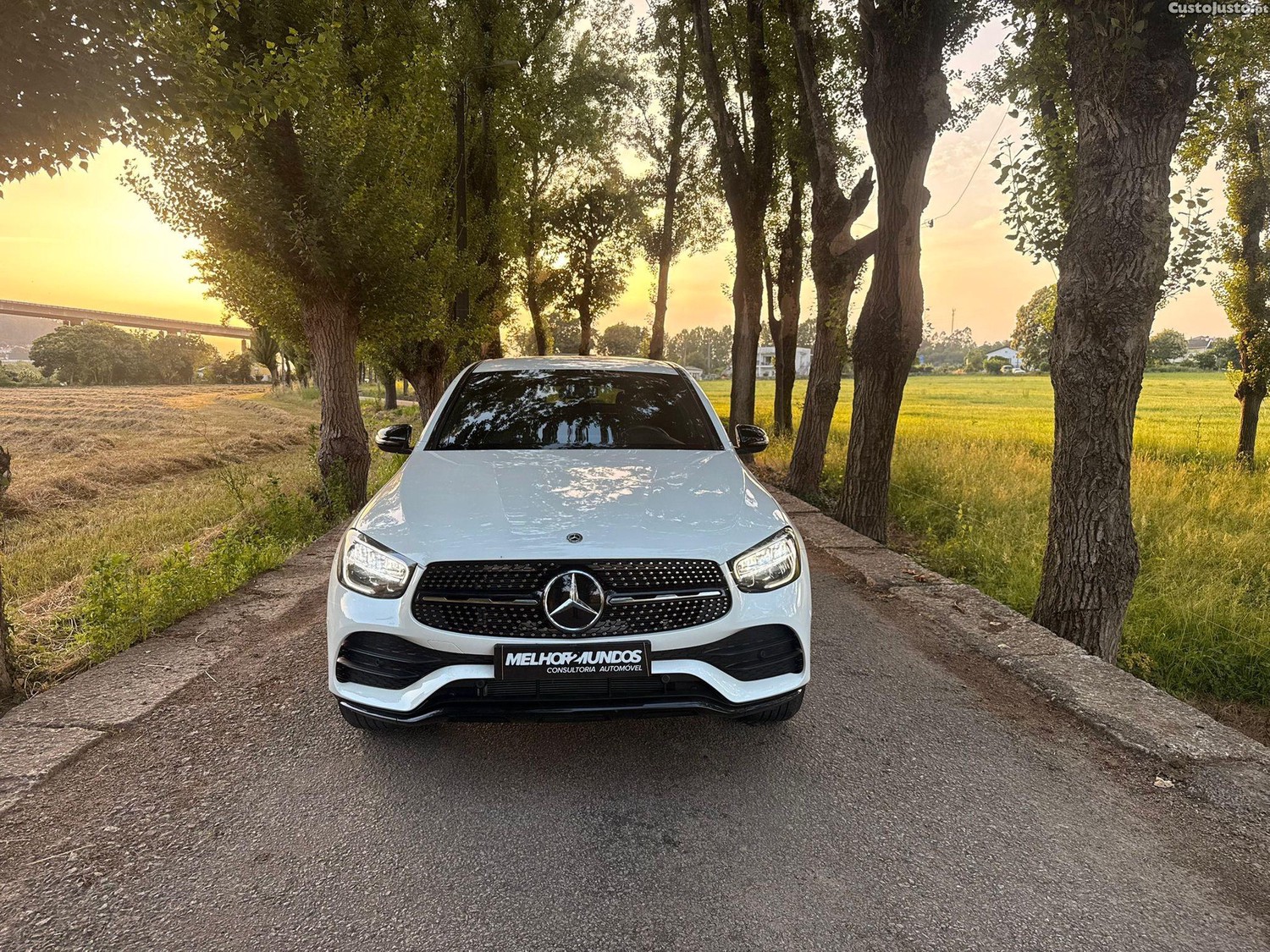 Mercedes-Benz GLC 300 d 4Matic — fotografia 14