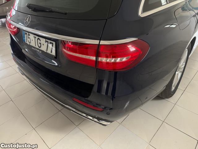 Mercedes-Benz E 220 D — fotografia 15