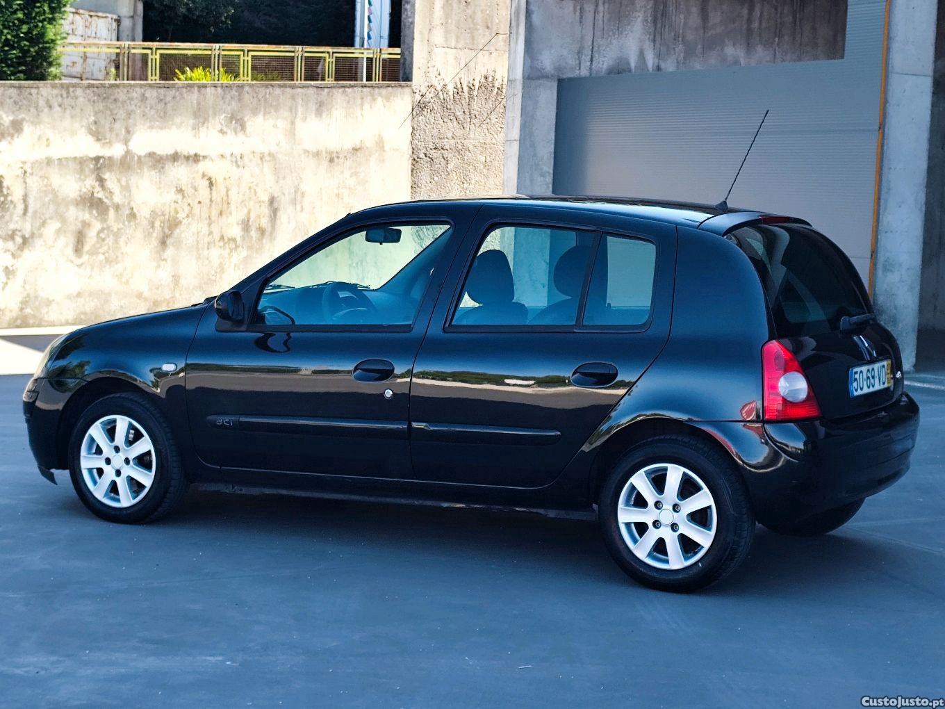 Renault Clio 1.5 CDI — fotografia 2