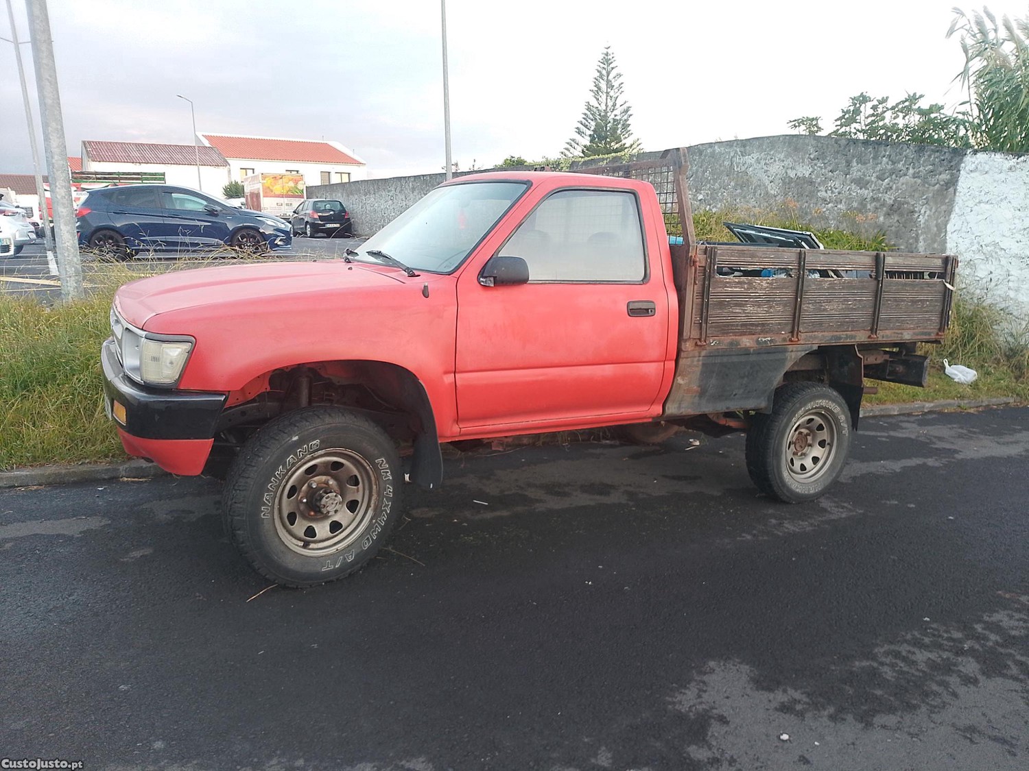 Toyota Hilux 4x4 — photo 4