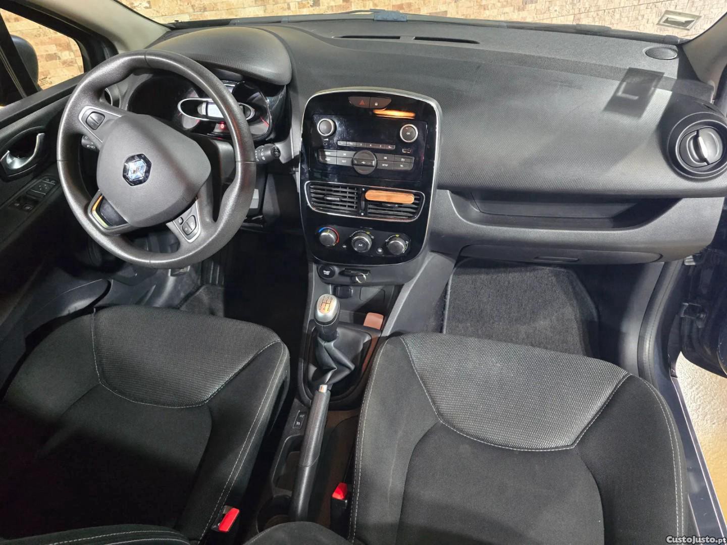 Renault Clio IV | Nacional | 104.000 km | 2019 — fotografia 3