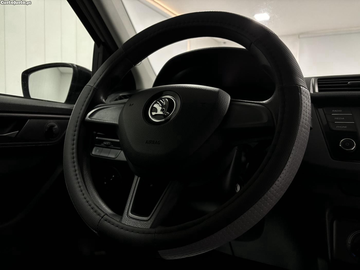 Skoda Fabia 1.0 Style — fotografia 8