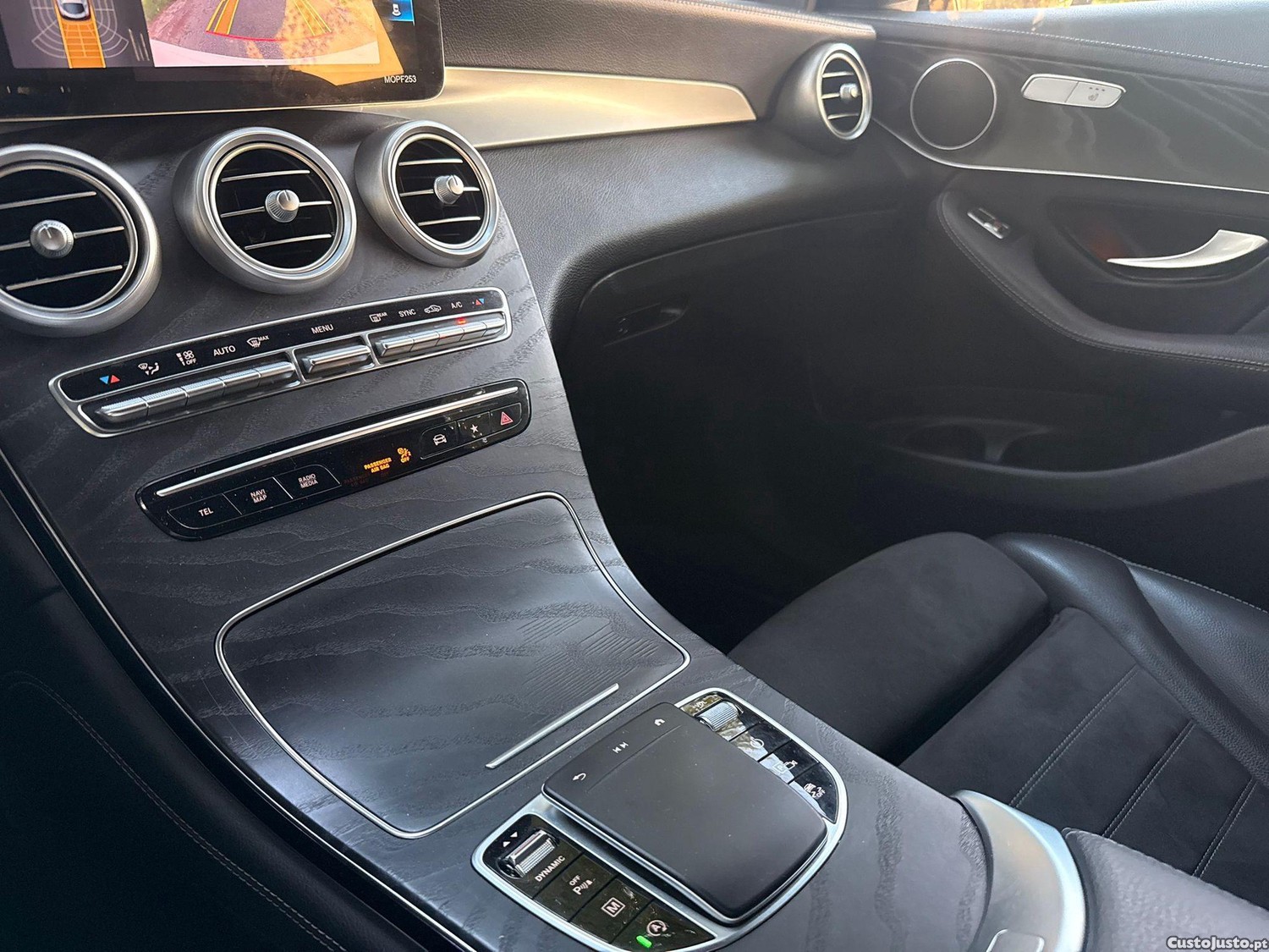 Mercedes-Benz GLC 300 d 4Matic — fotografia 4