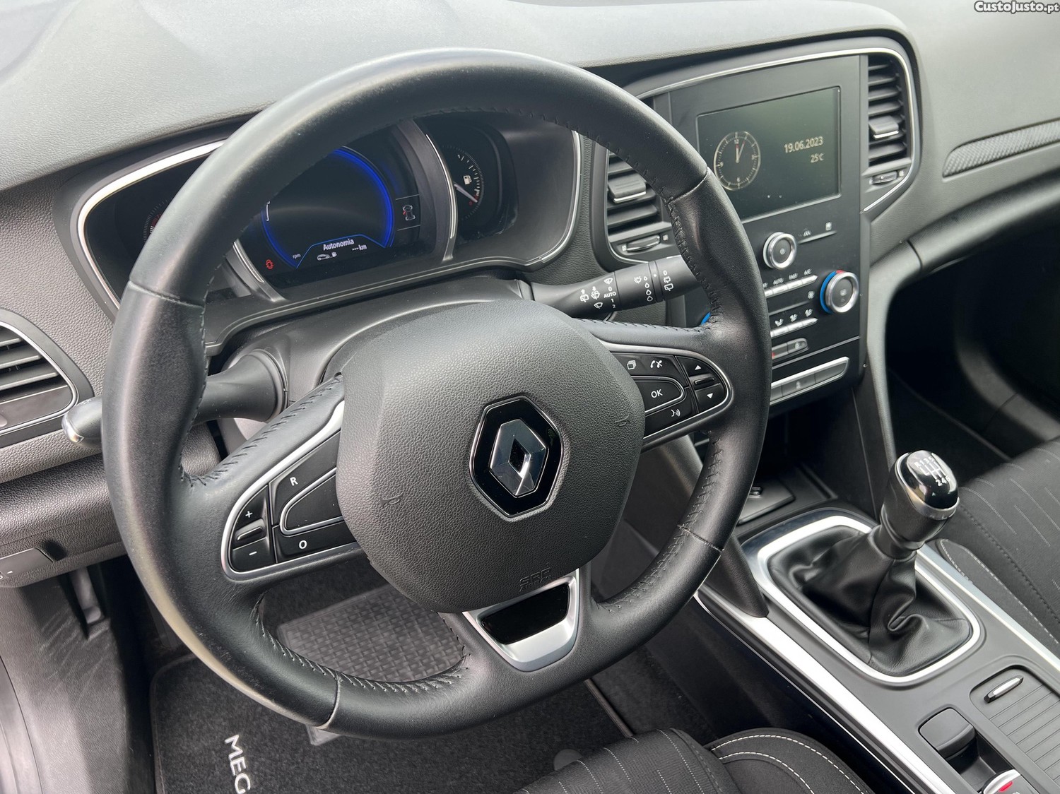 Renault Mégane 1.5 dci limited — fotografia 4