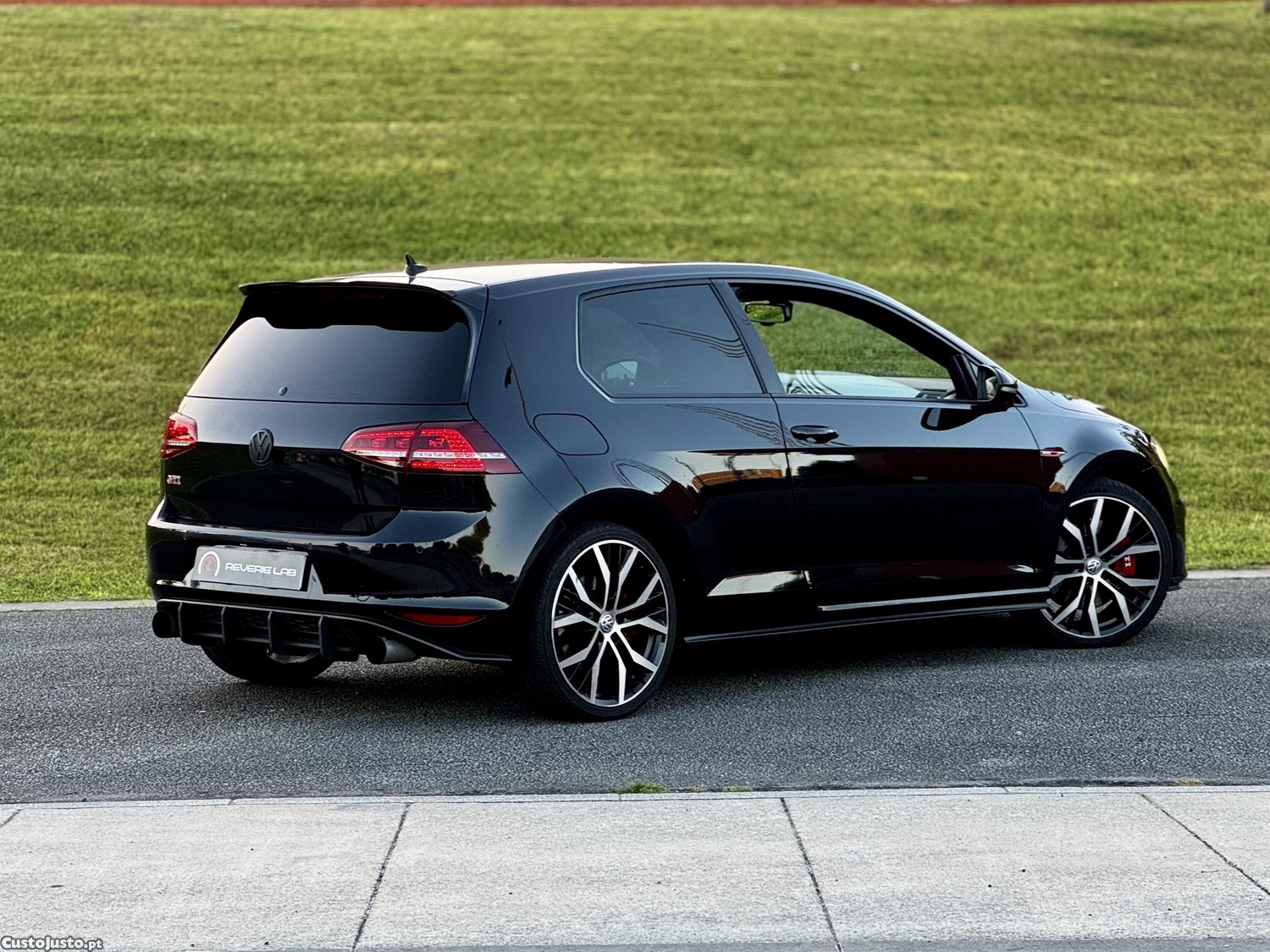 Volkswagen Golf GTi DSG Performance — fotografia 10