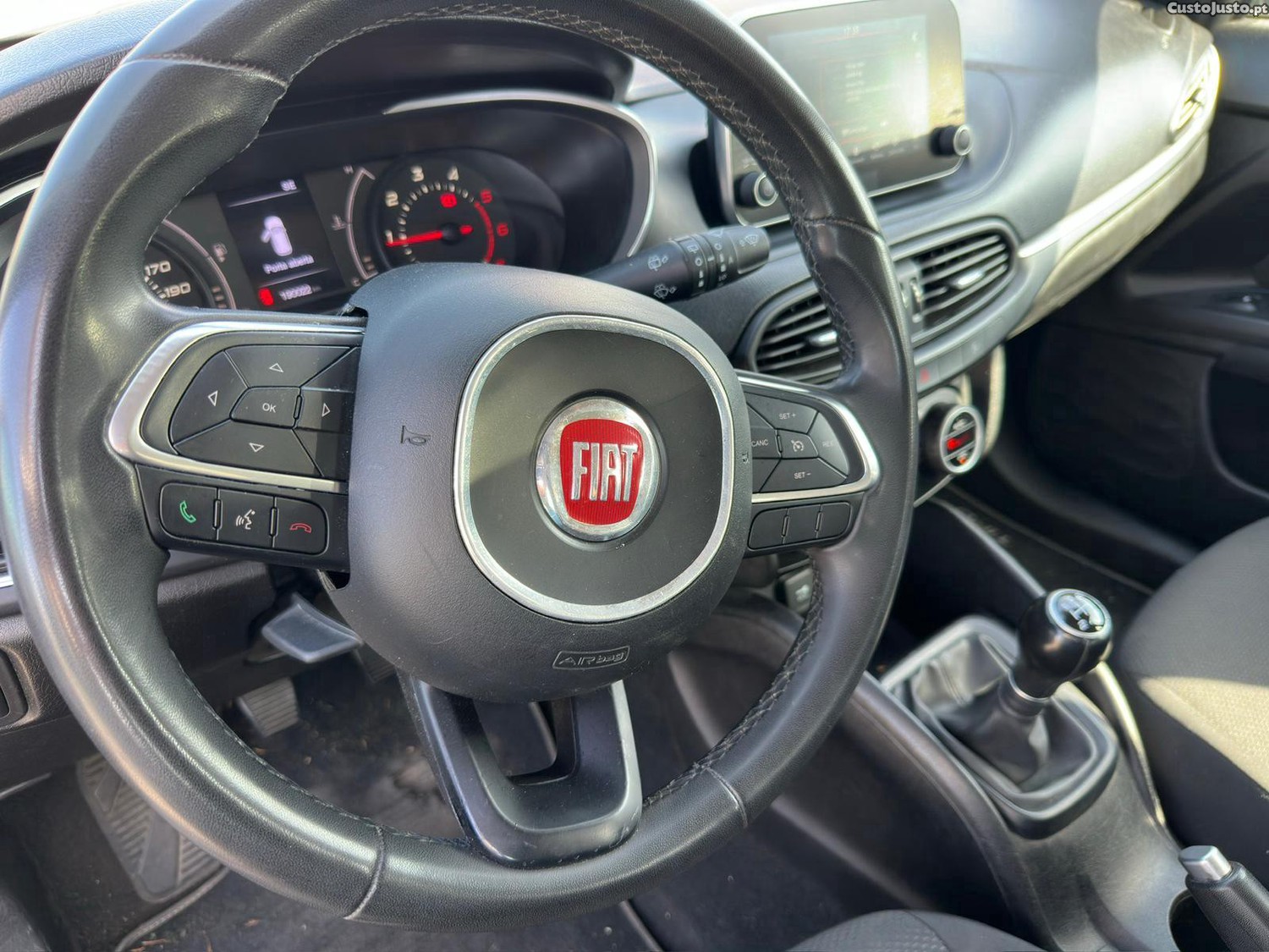 Fiat Tipo 1.3 Multijet Diesel Lounge — fotografia 8