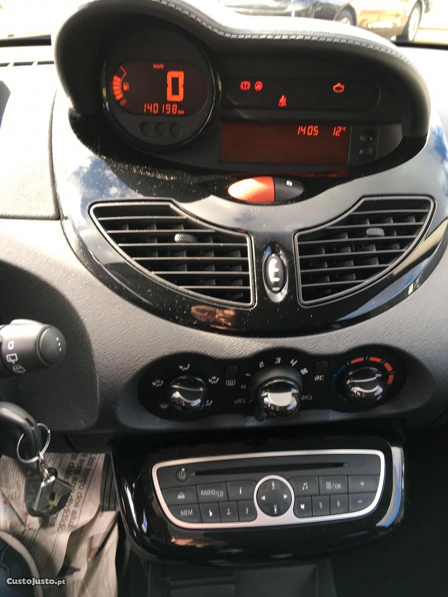 Renault Twingo NIGHT DAY — photo 5