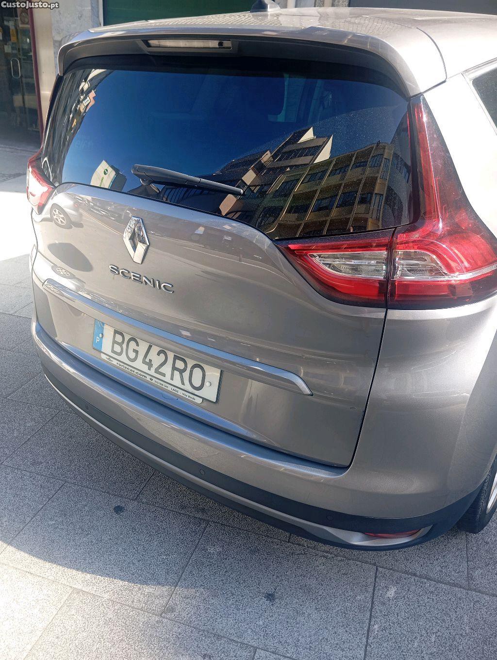 Renault Grand Scénic 1.7 — fotografia 6