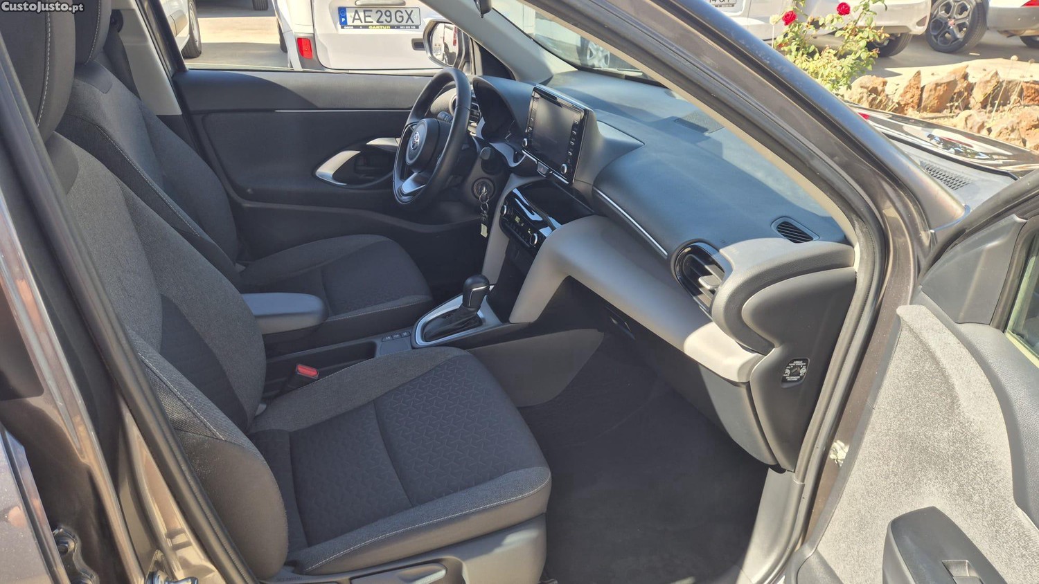 Toyota Yaris Cross 1.5 HDF — fotografia 4