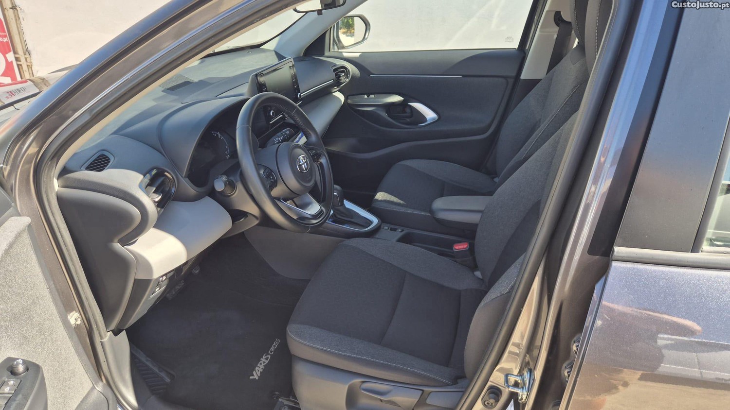 Toyota Yaris Cross 1.5 HDF — fotografia 9