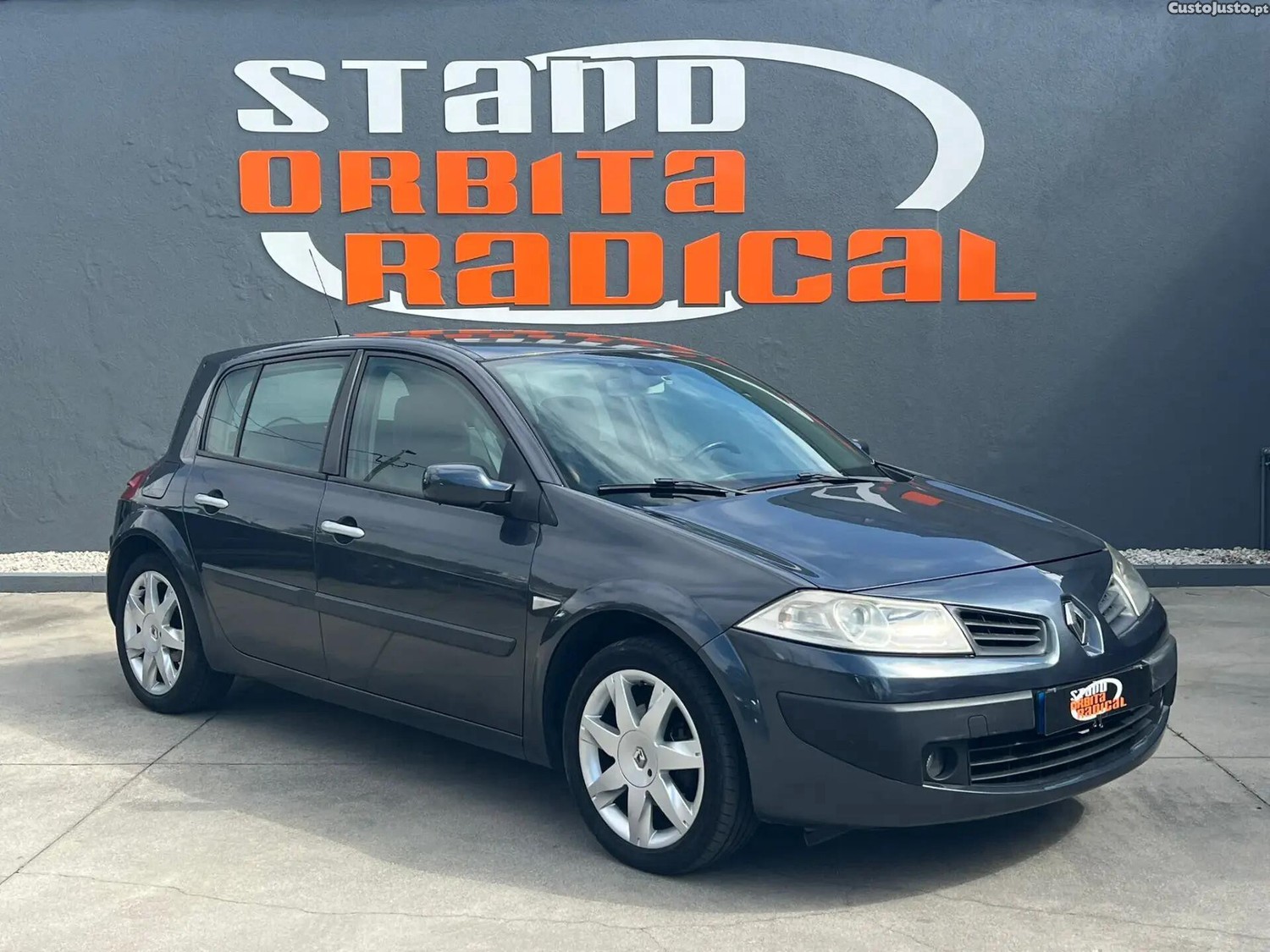 Renault Mégane 1.5 dCi Dynamique — fotografia 10