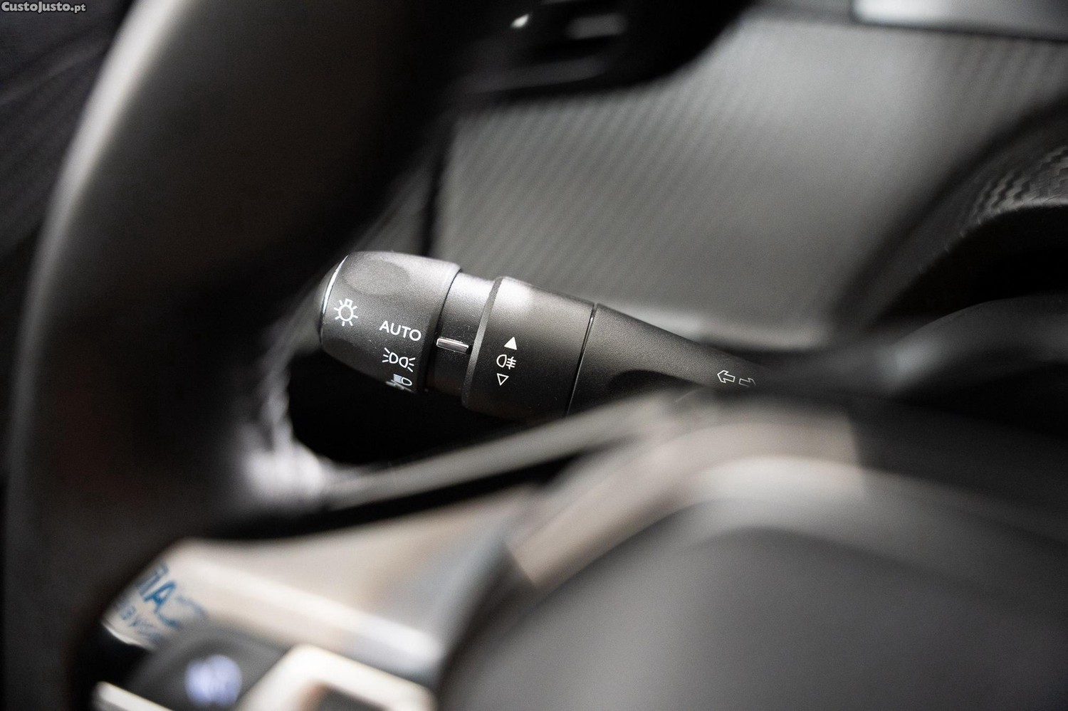 Peugeot 2008 54 kWh Allure — fotografia 18