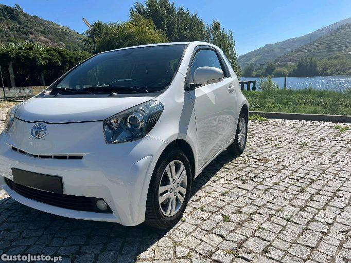 Toyota iQ D4D — fotografia 9