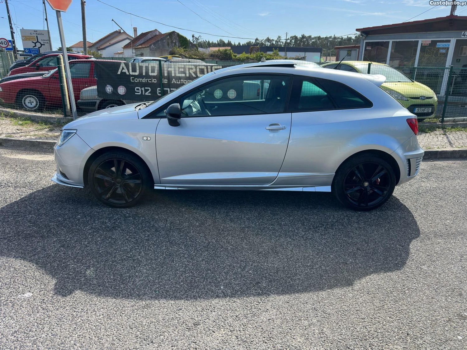 SEAT Ibiza 1.6 TDI spot coupe — fotografia 11
