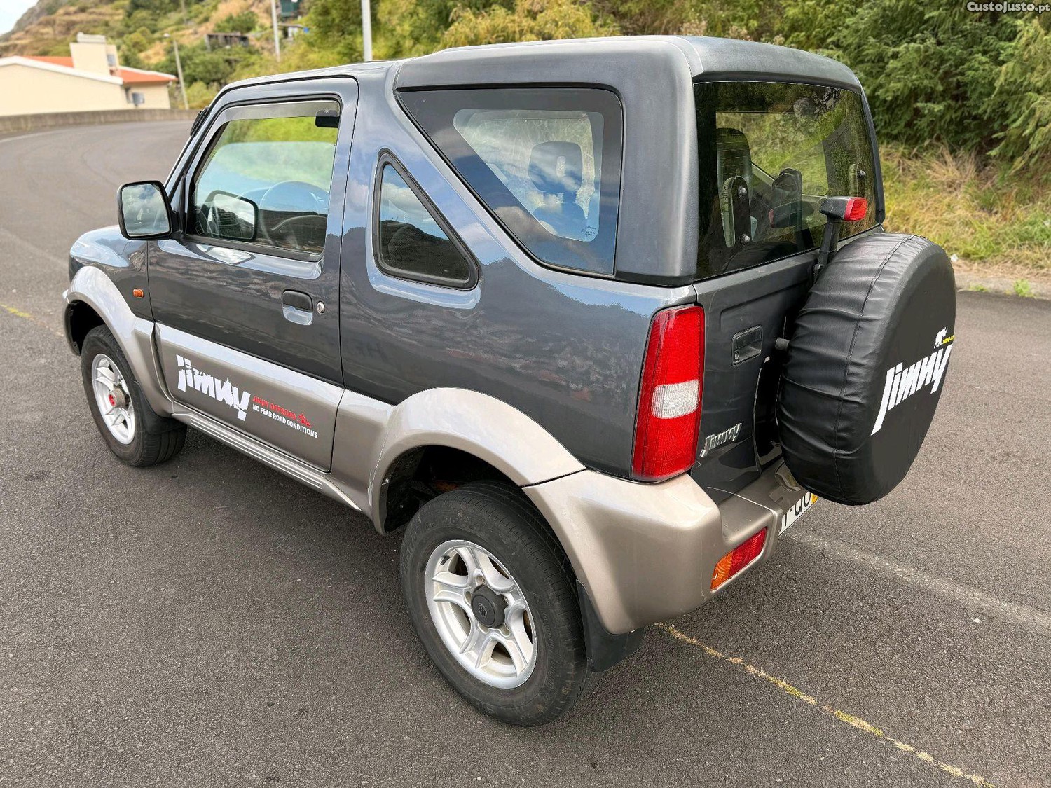 Suzuki Jimny 1.3 16v Hardtop — fotografia 4