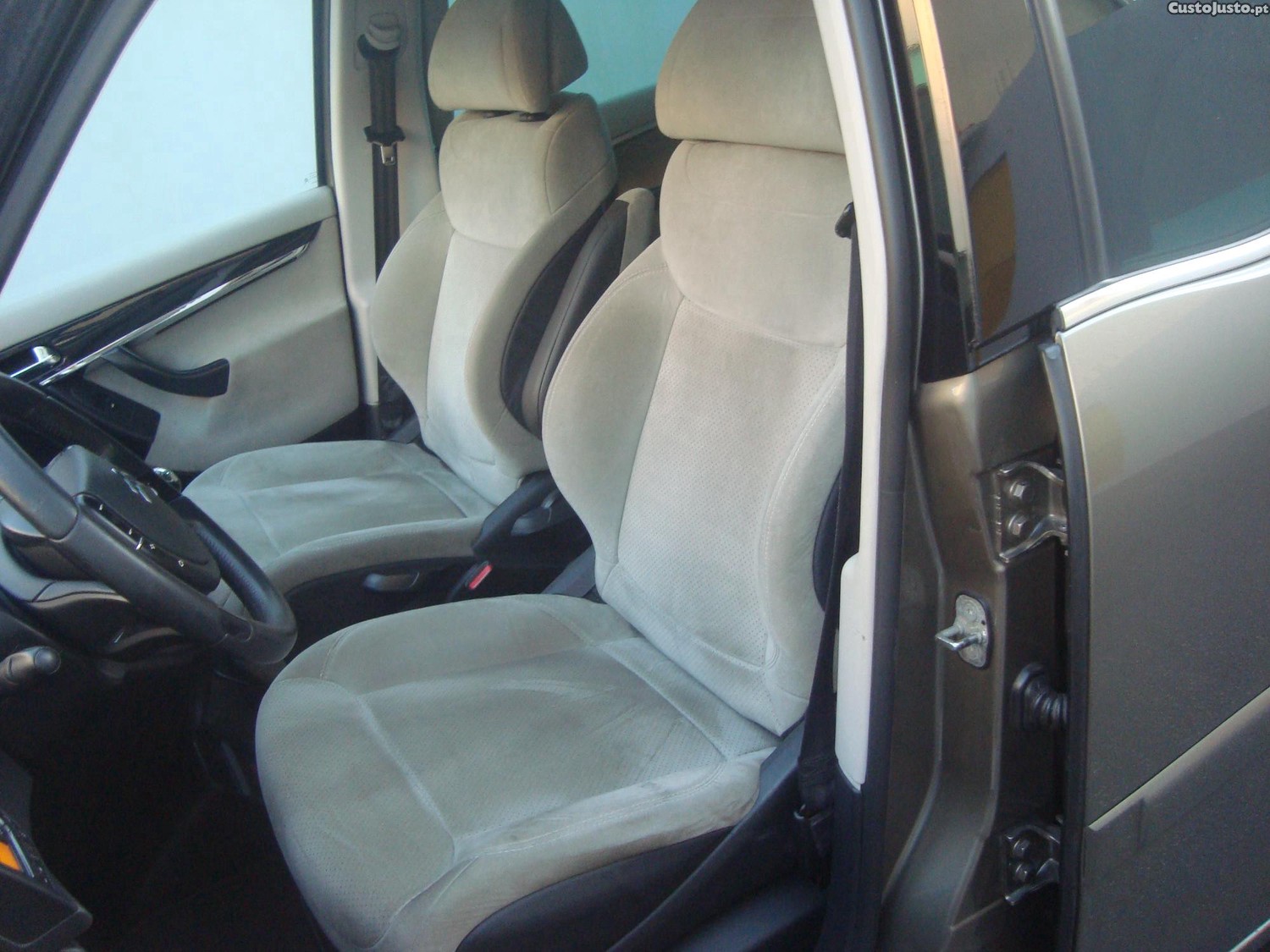 Citroën C4 Picasso 1.6 110 CV — fotografia 5