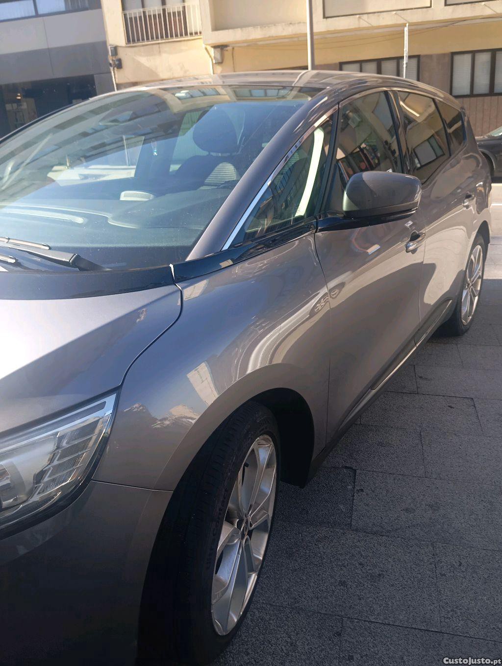 Renault Grand Scénic 1.7 — fotografia 4