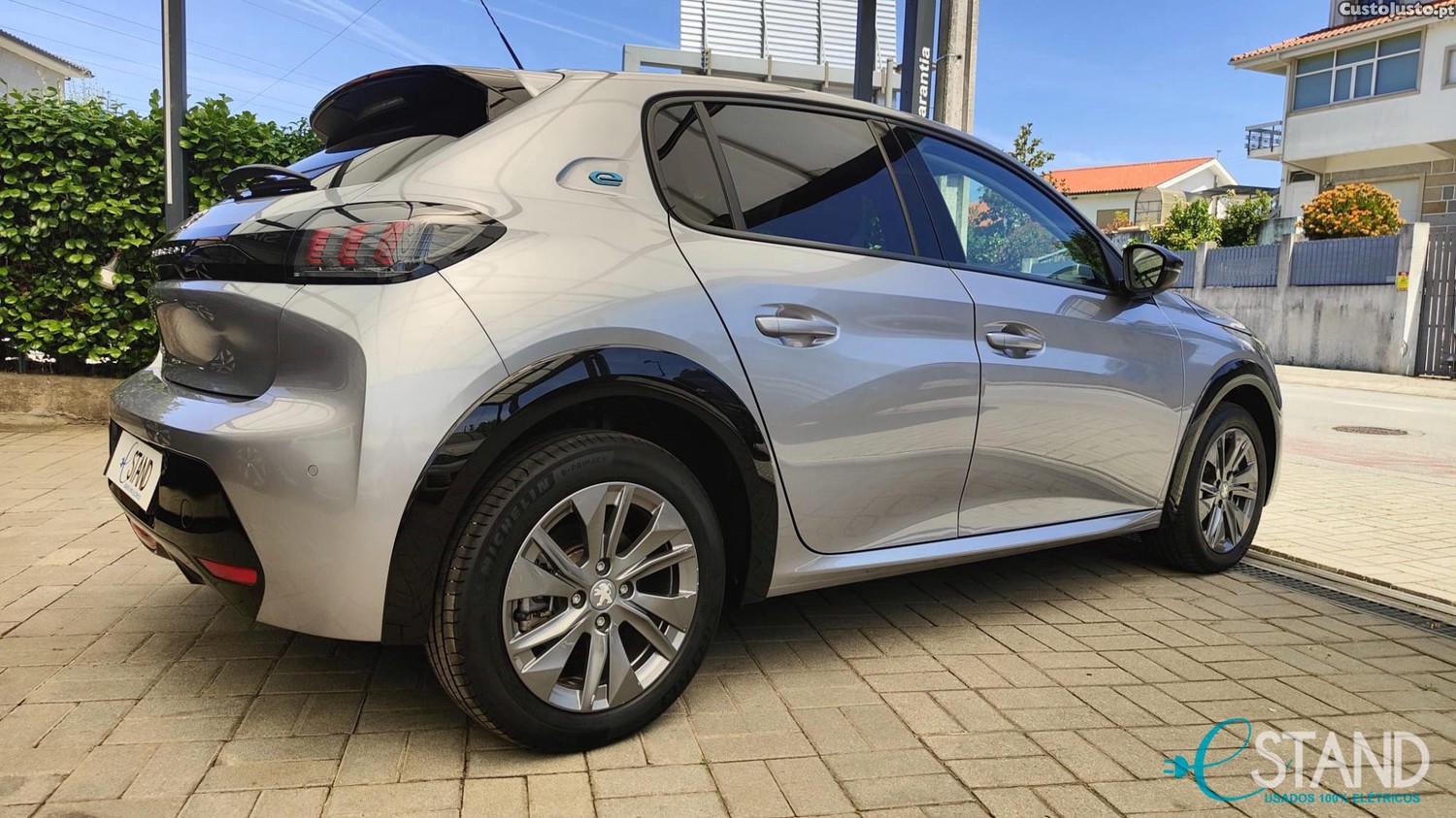 Peugeot e-208 Active Pack — fotografia 4