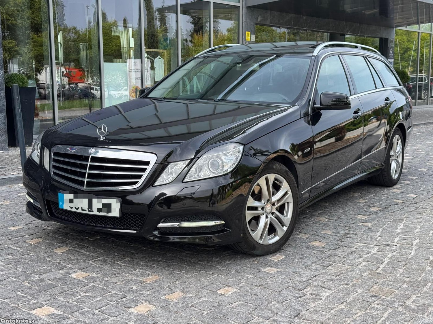 Mercedes-Benz E 250 CDi Avantgarde Auto - 10 — fotografia 9