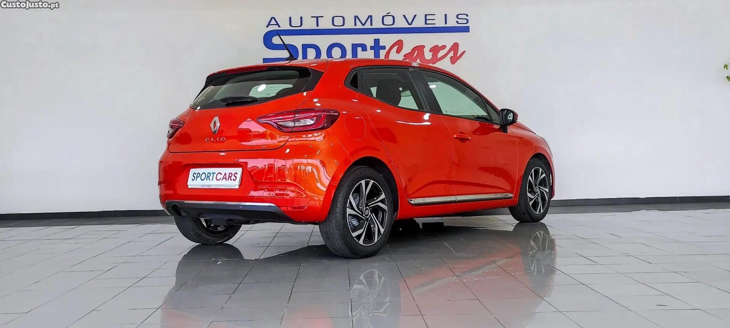 Renault Clio 1.0 TCe Exclusive - 19 foto 2