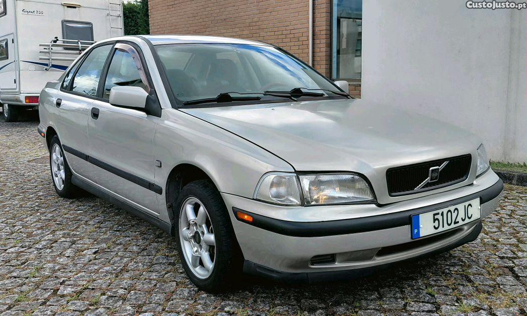Volvo S40 1.9 Td - 98 foto 2