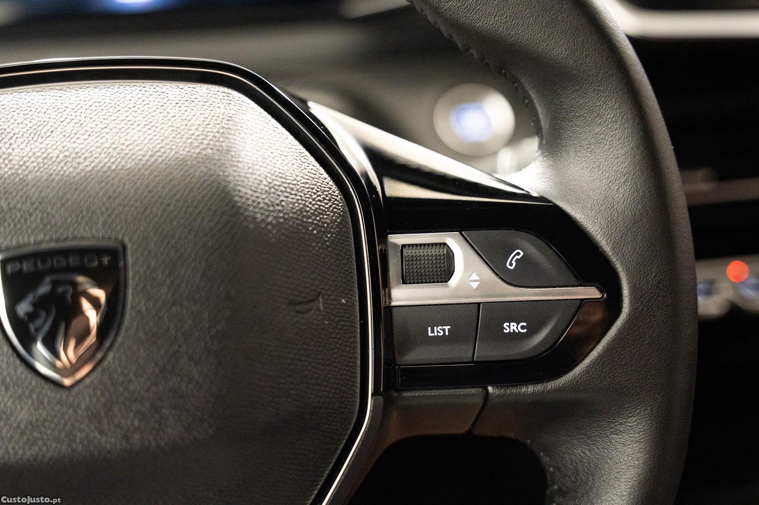 Peugeot 2008 54 kWh Allure — fotografia 15