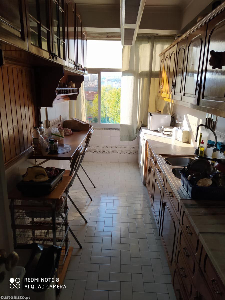 Quarto em Lisboa/Olival Basto