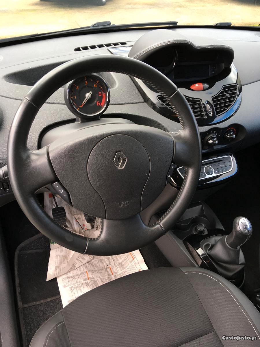 Renault Twingo NIGHT DAY — photo 4