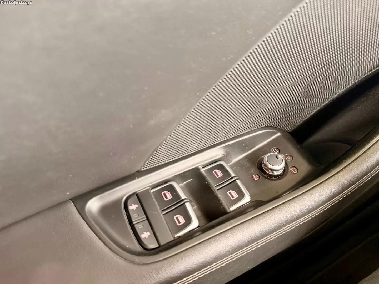 Audi A3 1.6 tdi s-line s tronic — fotografia 3