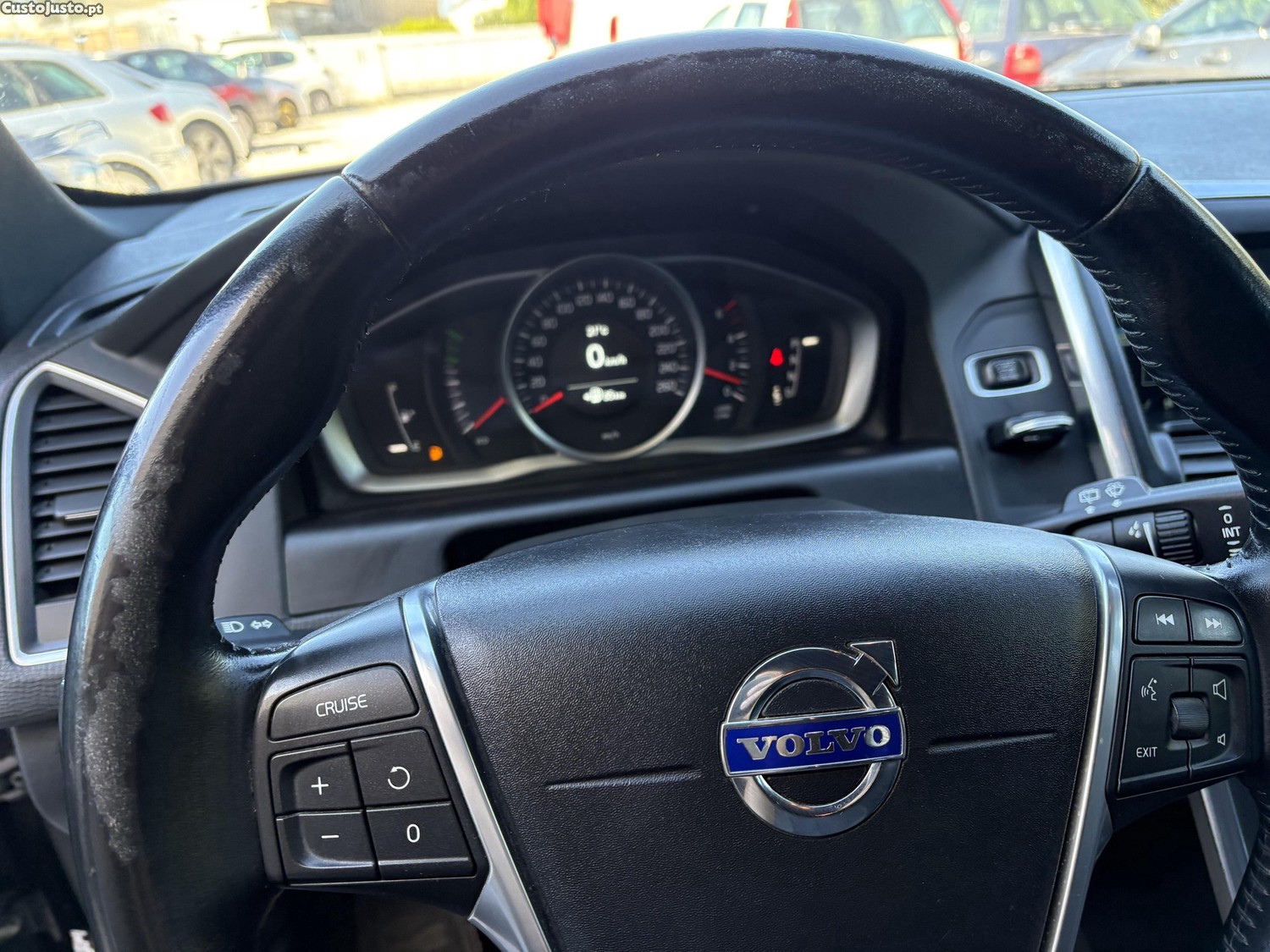 Volvo XC60 Momentum - 16 foto 4