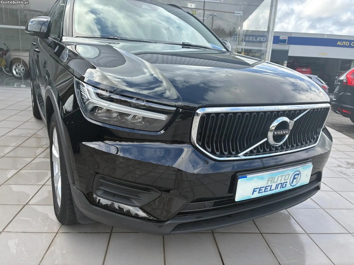 Volvo XC 40 1.5 T2 Momentum Plus Geartronic — fotografia 27