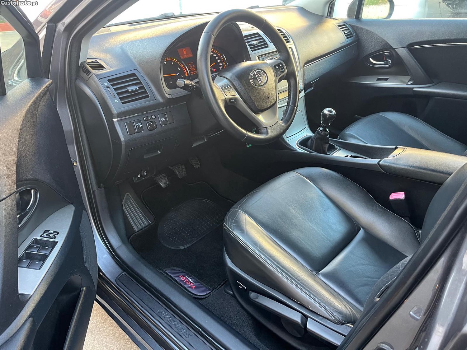 Toyota Avensis SW 2.0 D4D Exclusive — fotografia 6