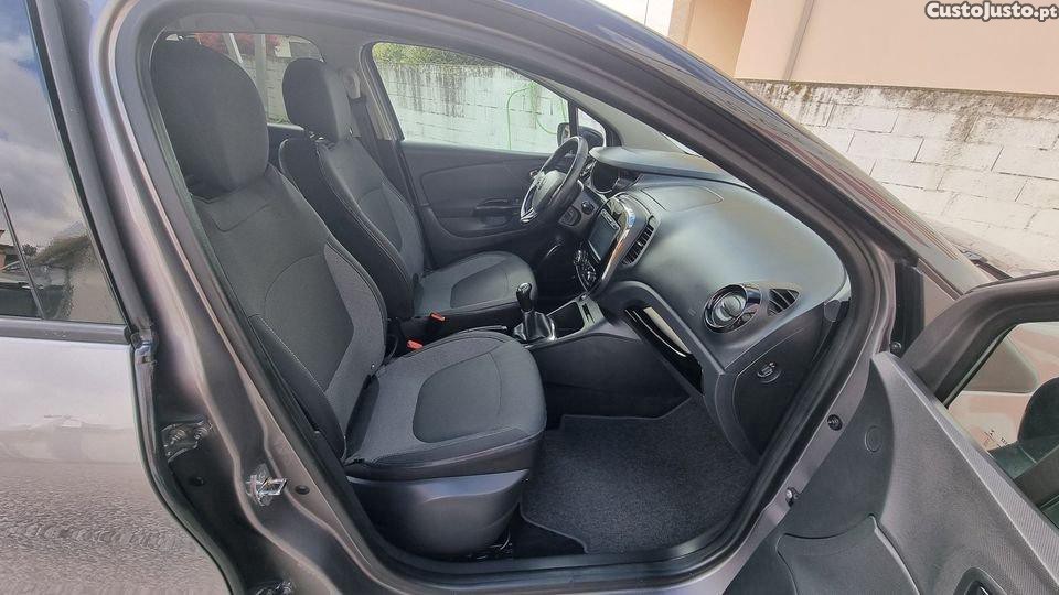 Renault Captur 0.9 — fotografia 6