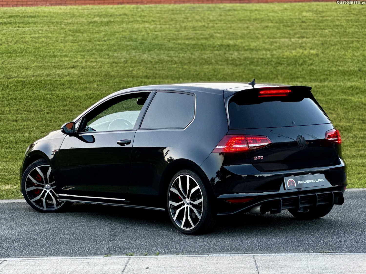 Volkswagen Golf GTi DSG Performance — fotografia 9