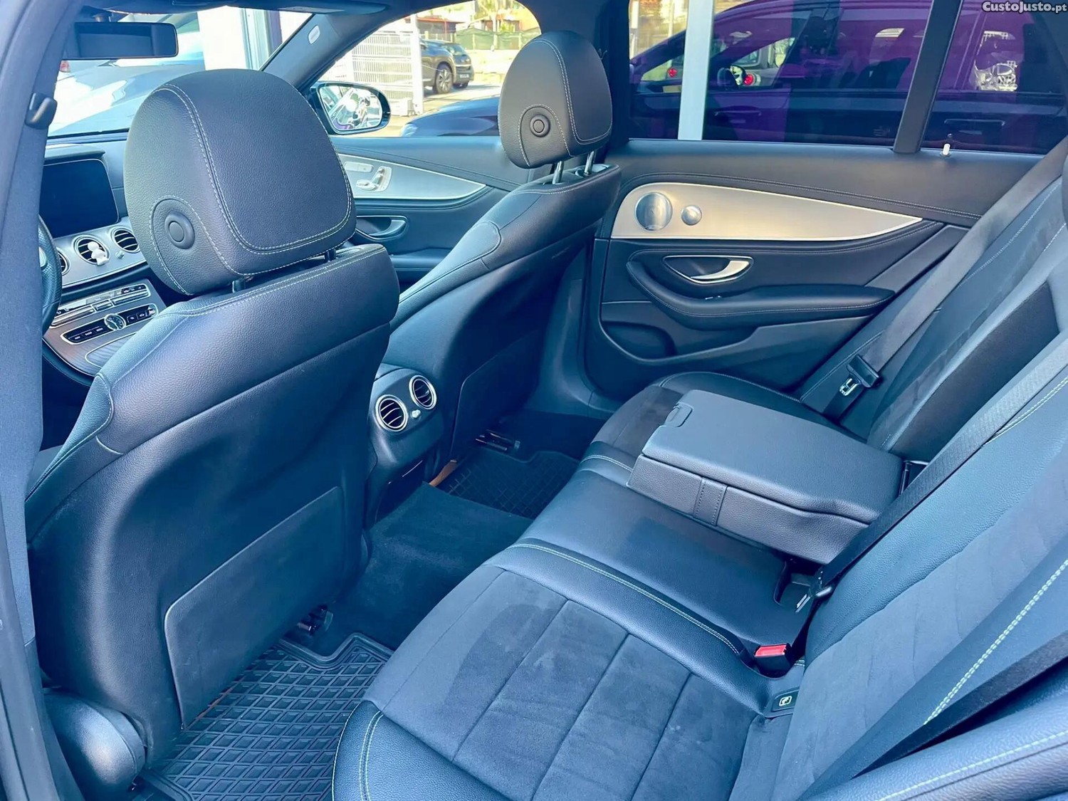 Mercedes-Benz E 300 d AMG Line — fotografia 12