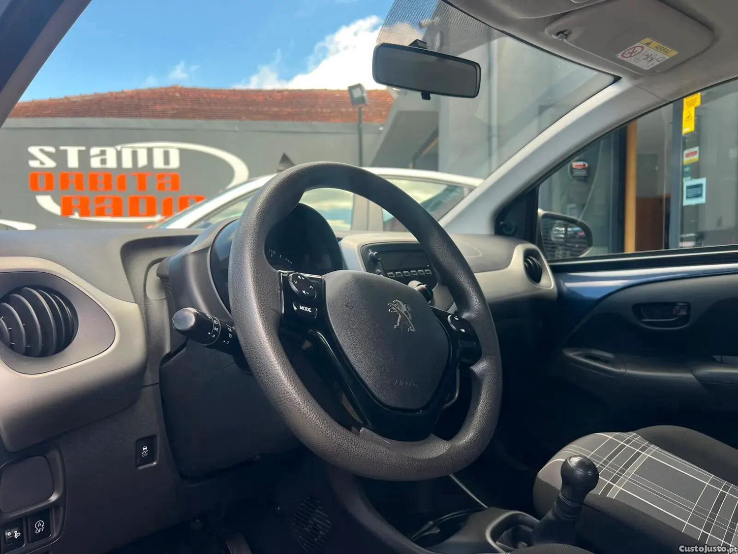 Peugeot 108 1.0 e-VTi Active — fotografia 9